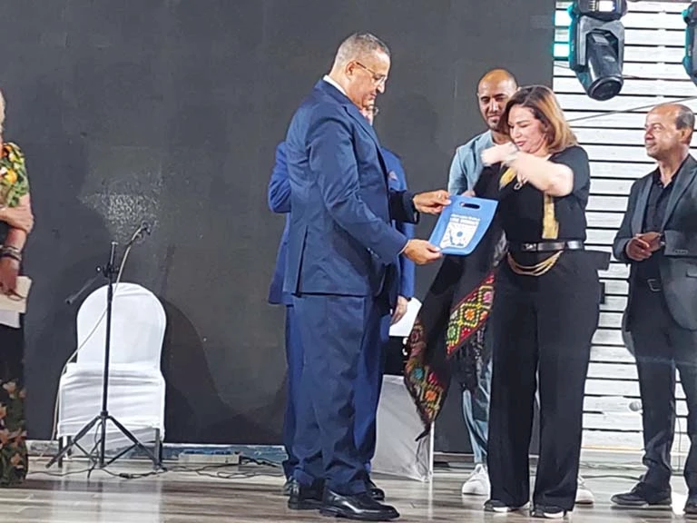 محافظ جنوب سيناء والمسؤول اليوناني يطلقان أول نادٍ يوناني في دهب |صور محافظ جنوب سيناء والمسؤول اليوناني يطلقان أول نادٍ يوناني في دهب |صور