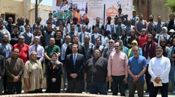 محافظ دمياط يلتقي شباب المحافظات الحدودية المشاركين بملتقى «أهل مصر»