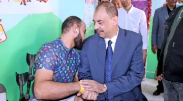 محافظ سوهاج يتفقد قافلة تركيب الأطراف الصناعية بمستشفى الهلال الأحمر بالحويتي