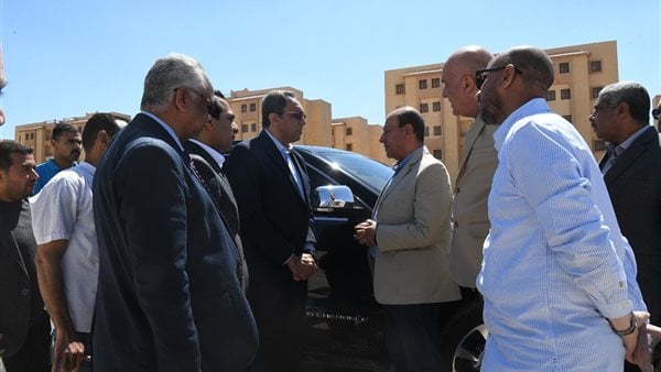 محافظ قنا يشدد على ضرورة الالتزام بالمواصفات الفنية لأعمال رصف وازدواج طريق الأقصر محافظ قنا يشدد على ضرورة الالتزام بالمواصفات الفنية لأعمال رصف وازدواج طريق الأقصر