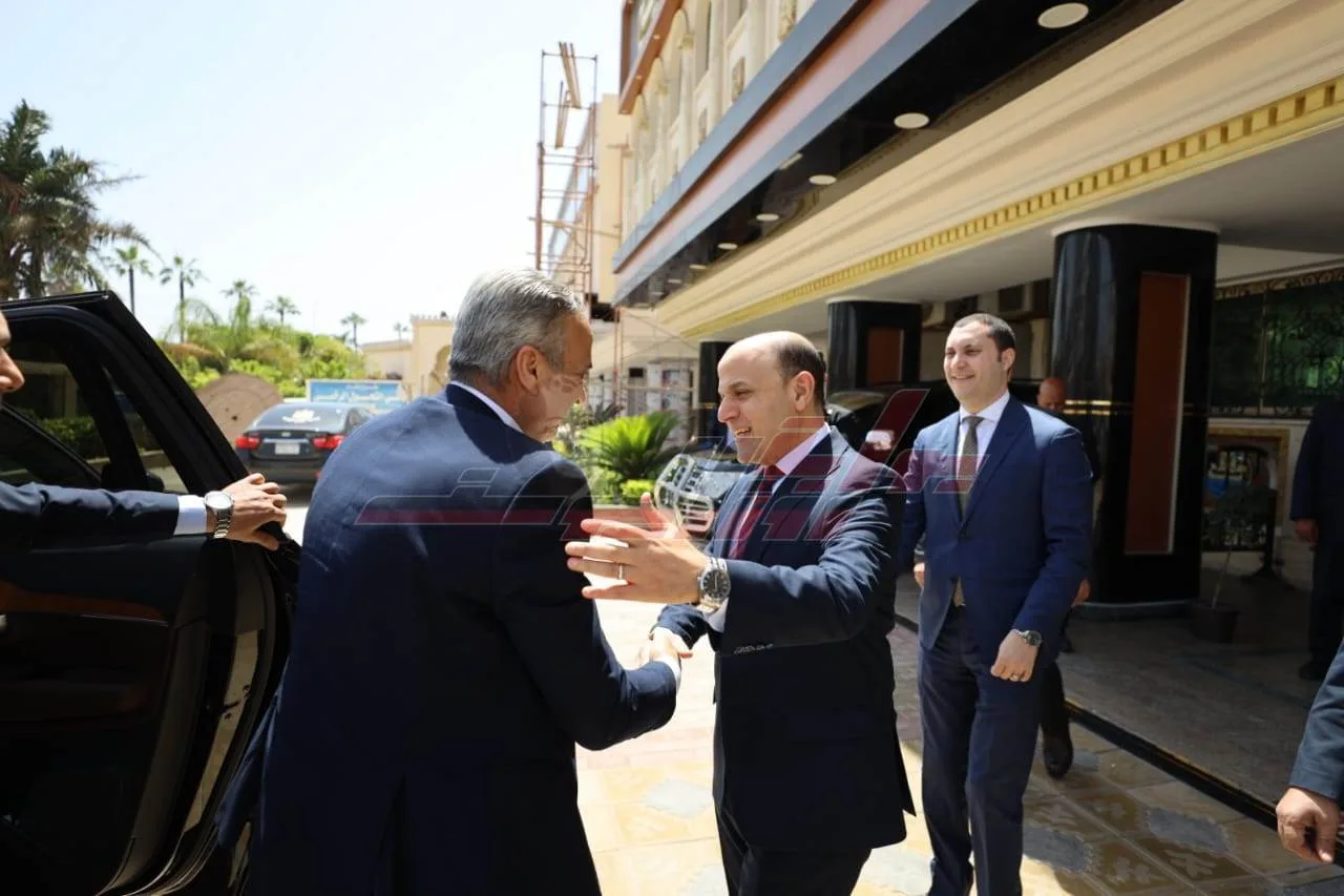 محافظ كفر الشيخ يستقبل رئيس جهاز حماية المستهلك لبحث سبل تعزيز الرقابة على الأسواق 