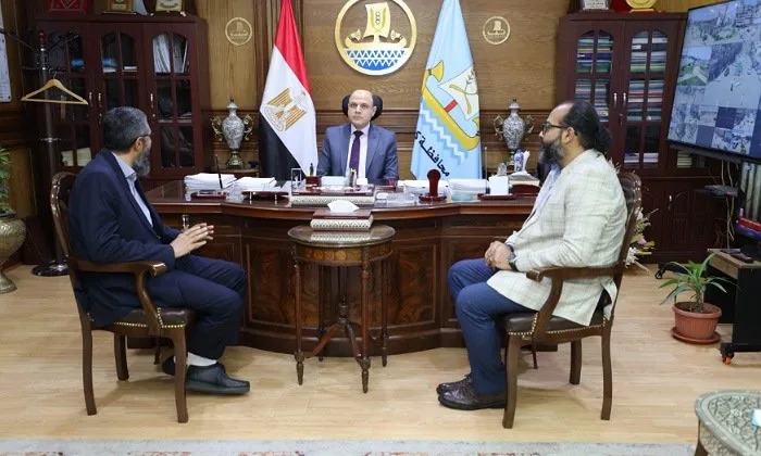 محافظ كفر الشيخ يناقش جهود حماية السواحل مع وفد مشروع تعزيز التكيف مع تغير المناخ محافظ كفر الشيخ يناقش جهود حماية السواحل مع وفد مشروع تعزيز التكيف مع تغير المناخ