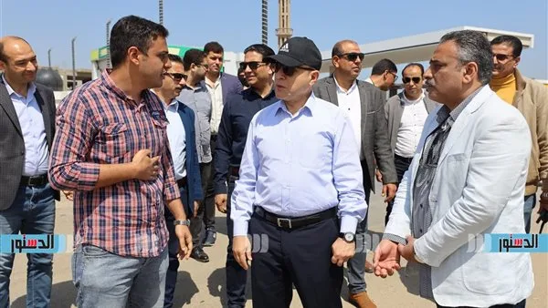 محافظ كفرالشيخ يتفقد أعمال الرصف برافد الطريق الدولي محافظ كفرالشيخ يتفقد أعمال الرصف برافد الطريق الدولي