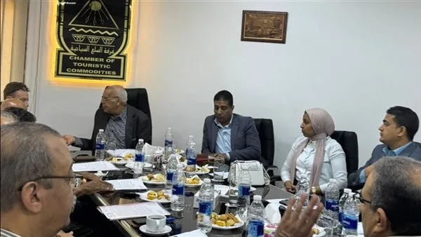 محال السلع السياحية: وضع آلية تلزم المنشآت الفندقية بعدم السماح بفتح محال دون ترخيص السياحة محال السلع السياحية: وضع آلية تلزم المنشآت الفندقية بعدم السماح بفتح محال دون ترخيص السياحة
