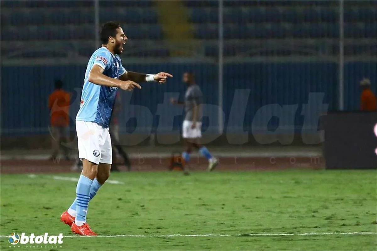 محامي رمضان صبحي يشرح تفاصيل استدعاء اللاعب للتحقيق بسبب مزاعم أدائه اختبارًا نيابة عنه. محامي رمضان صبحي يشرح تفاصيل استدعاء اللاعب للتحقيق بسبب مزاعم أدائه اختبارًا نيابة عنه.