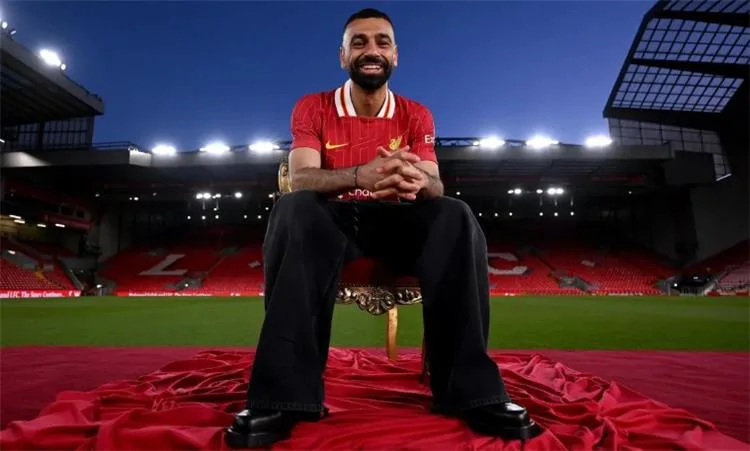 محمد صلاح: أعلم أنني أسطورة في ليفربول.. والكرة الذهبية هدفي منذ كنت في روما محمد صلاح: أعلم أنني أسطورة في ليفربول.. والكرة الذهبية هدفي منذ كنت في روما