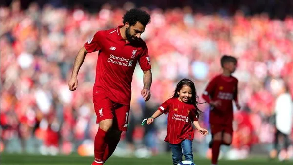 محمد صلاح: شهدت تغيرات كبيرة في أوروبا وأدعم مكة لتقديم نفسه في الميدان محمد صلاح: شهدت تغيرات كبيرة في أوروبا وأدعم مكة لتقديم نفسه في الميدان