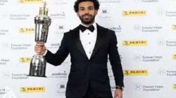 محمد صلاح يحصد جائزة لاعب العام فى الدورى الإنجليزى من رابطة الكتاب