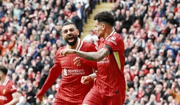 محمد صلاح يقتحم قائمة تاريخية في 2025 محمد صلاح يقتحم قائمة تاريخية في 2025