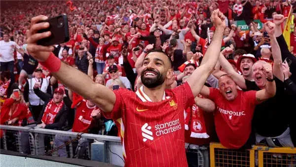 محمد صلاح يكشف عن رأيه بمن هم أفضل اللاعبين بالقدم يسرى محمد صلاح يكشف عن رأيه بمن هم أفضل اللاعبين بالقدم يسرى