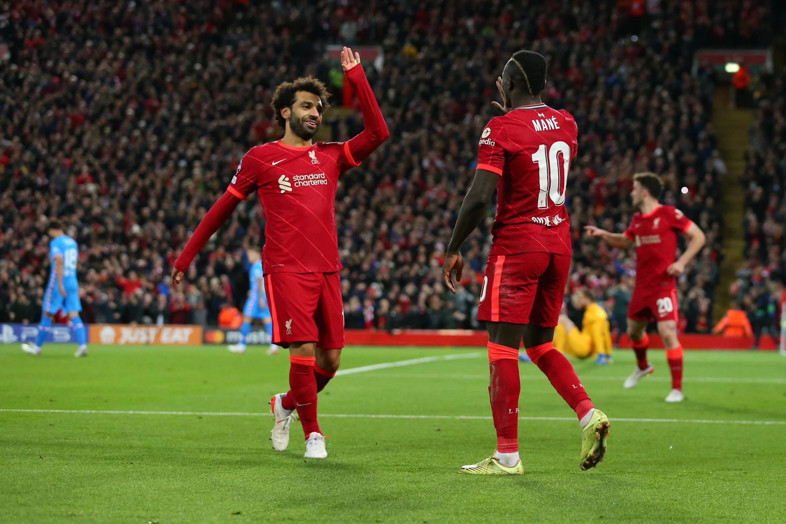 محمد صلاح يكشف كواليس علاقته المتوترة مع ساديو ماني محمد صلاح يكشف كواليس علاقته المتوترة مع ساديو ماني