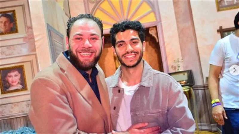 محمد علي رزق عن مشاركته بـ فيلم في عز الضهر مع مينا مسعود: أول ما وصل مصر زار كل الكاست محمد علي رزق عن مشاركته بـ فيلم في عز الضهر مع مينا مسعود: أول ما وصل مصر زار كل الكاست