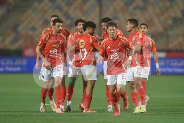 ما هو الطلب الذي قدمته إدارة الأهلي إلى ريفيرو بخصوص كأس العالم للأندية؟ ما هو الطلب الذي قدمته إدارة الأهلي إلى ريفيرو بخصوص كأس العالم للأندية؟