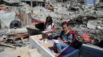 مدارس “النصيرات” بغزة.. تلاميذ ينعشون فصولا دمرتها إسرائيل