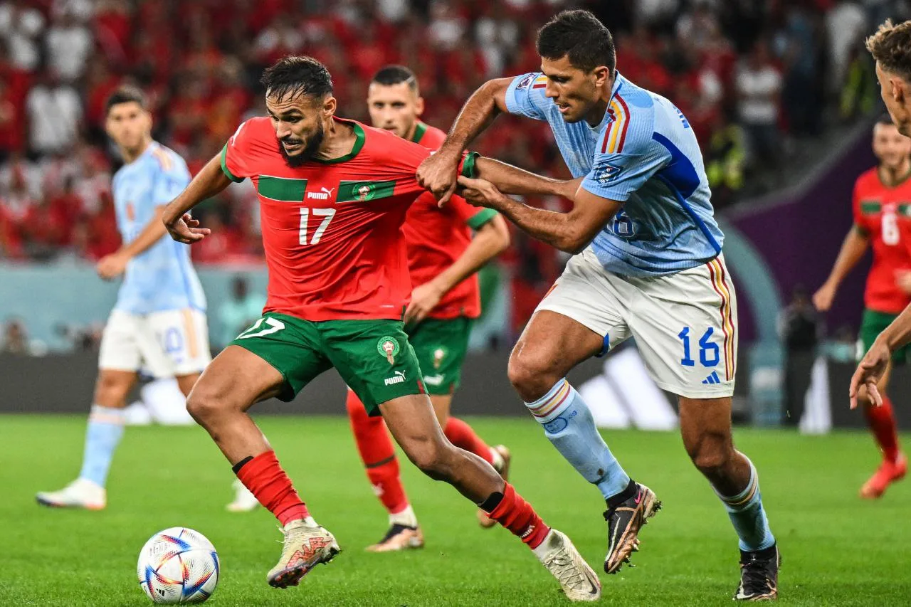 مدافع توتنهام: بوفال كان أصعب خصم واجهته في الملعب مدافع توتنهام: بوفال كان أصعب خصم واجهته في الملعب