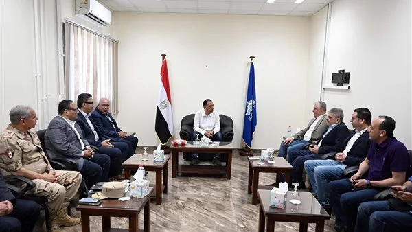 مدبولي: تطوير الموانئ والمناطق الصناعية ركيزة أساسية لتعزيز تنافسية الاقتصاد الوطني وجذب الاستثمارات مدبولي: تطوير الموانئ والمناطق الصناعية ركيزة أساسية لتعزيز تنافسية الاقتصاد الوطني وجذب الاستثمارات