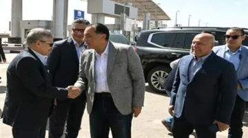 مدبولي: تطوير الموانئ والمناطق الصناعية يجذب الاستثمارات الأجنبية المباشرة