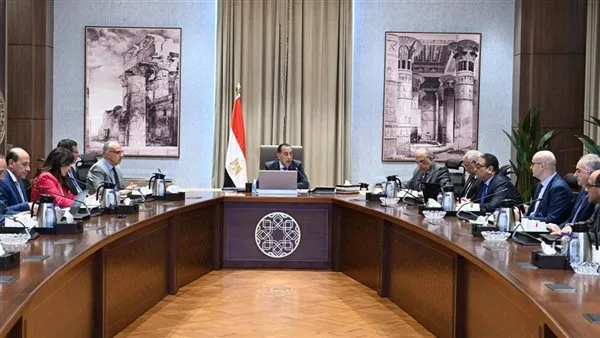 مدبولي في الوادي الجديد لمتابعة سير تنفيذ المشاريع الخدمية مدبولي في الوادي الجديد لمتابعة سير تنفيذ المشاريع الخدمية