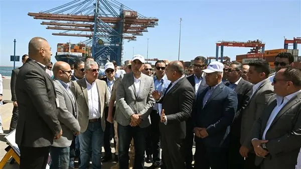 مدبولي يتفقد محطة الحاويات الأكبر في منطقة شرق المتوسط بطاقة استيعابية 7 ملايين حاوية مدبولي يتفقد محطة الحاويات الأكبر في منطقة شرق المتوسط بطاقة استيعابية 7 ملايين حاوية