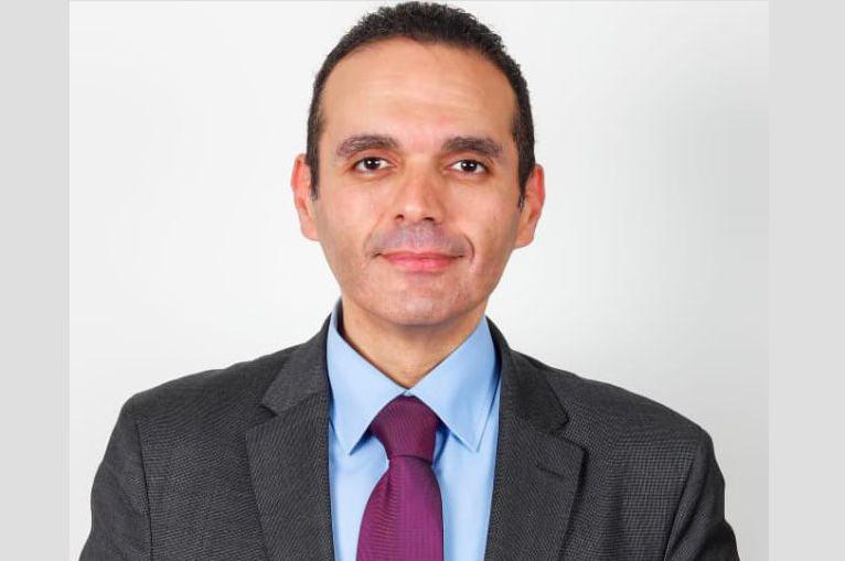 مدحت نافع: موازنة الثلاث سنوات خطوة إيجابية تهدف إلى تحقيق التجانس بين الخطط الموضوعة مدحت نافع: موازنة الثلاث سنوات خطوة إيجابية تهدف إلى تحقيق التجانس بين الخطط الموضوعة