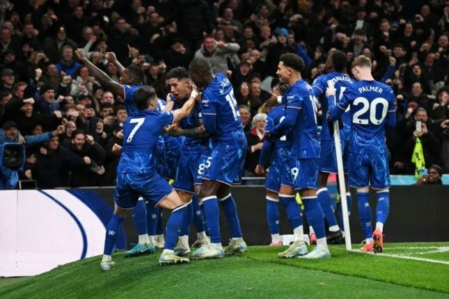مدرب ريال بيتيس قبل نهائي دوري المؤتمرات: نجم تشيلسي يسعى للثأر مدرب ريال بيتيس قبل نهائي دوري المؤتمرات: نجم تشيلسي يسعى للثأر