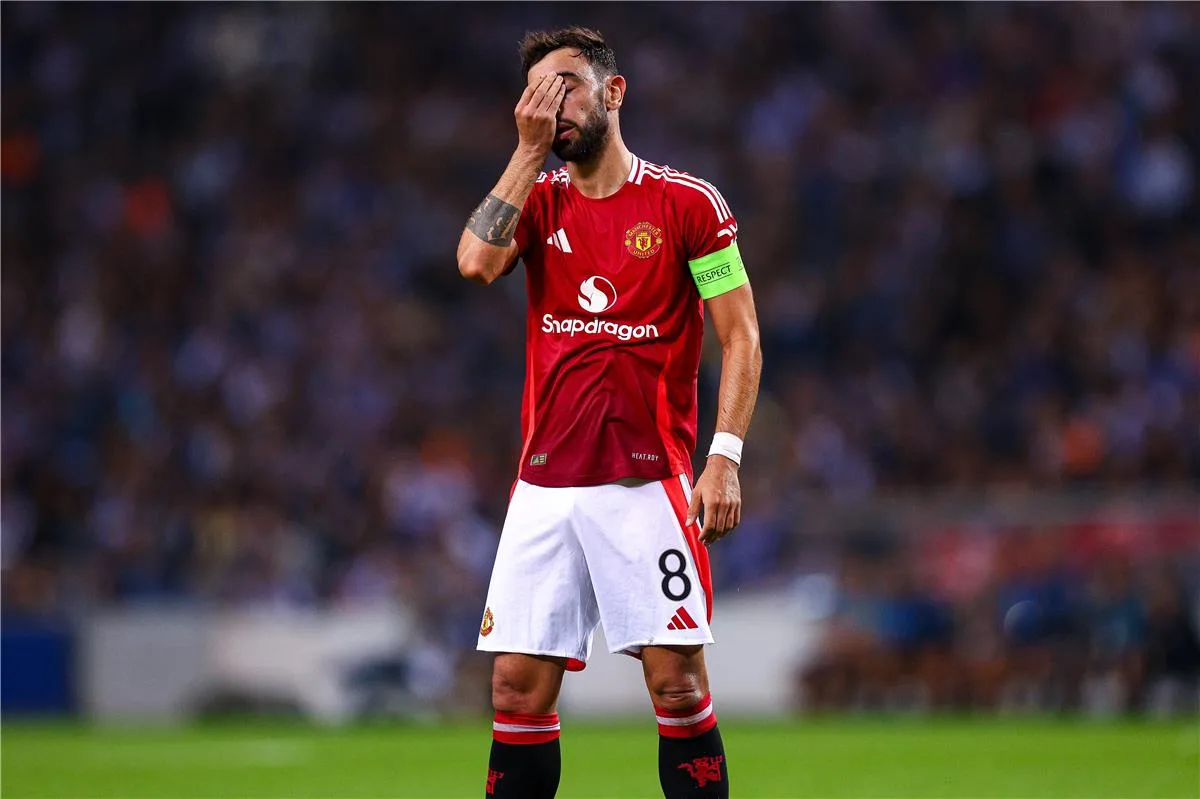 مدرب مانشستر يونايتد يرد على أنباء انتقال برونو فرنانديز للهلال مدرب مانشستر يونايتد يرد على أنباء انتقال برونو فرنانديز للهلال
