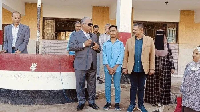 مدير تعليم الفيوم يُحيل مدير مدرسة أبشواي الفنية للتحقيق بسبب الإهمال مدير تعليم الفيوم يُحيل مدير مدرسة أبشواي الفنية للتحقيق بسبب الإهمال