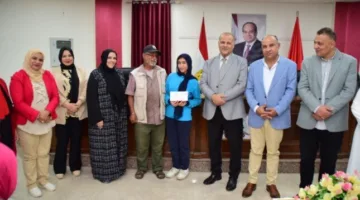 مدير تعليم بورسعيد يكرم الطلاب الفائزين في المسابقة الثقافية الدينية خلال شهر رمضان