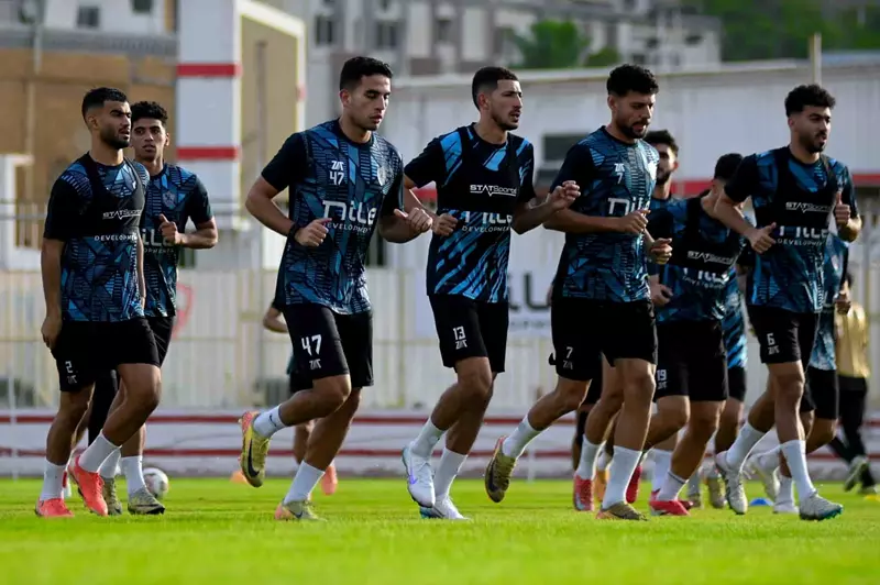 تدريب الزمالك: تمارين لياقة لمدة 20 دقيقة وتأهيل منسي وبنتايك تدريب الزمالك: تمارين لياقة لمدة 20 دقيقة وتأهيل منسي وبنتايك
