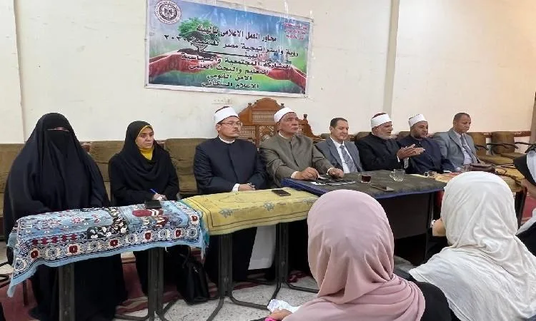 مركز إعلام الفيوم يناقش قضايا الوعي والخطاب الديني بمشاركة الأزهر والأوقاف