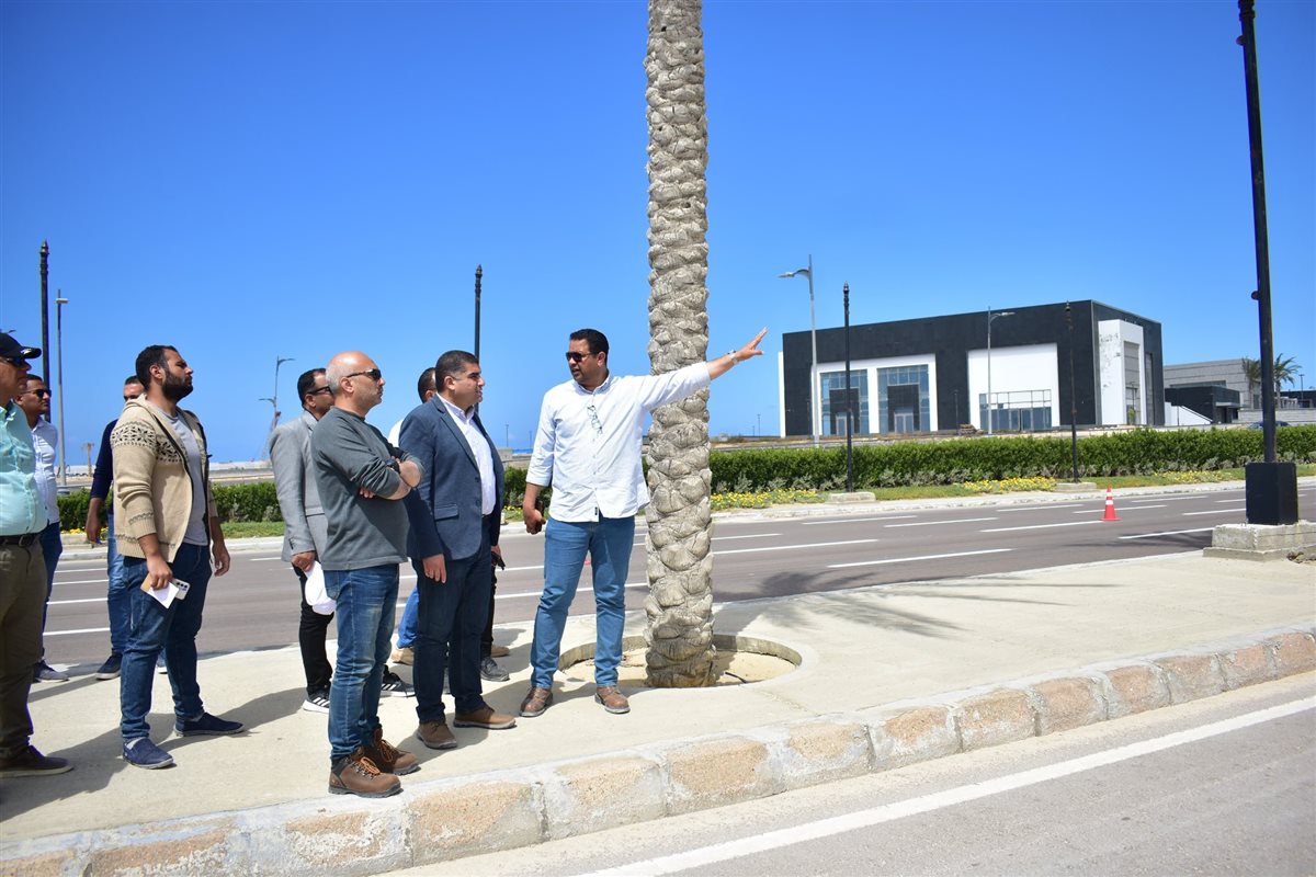 مسئولو “الإسكان” يتفقدون كومبوند مزارين والشواطئ والمدينة التراثية بالعلمين الجديدة مسئولو “الإسكان” يتفقدون كومبوند مزارين والشواطئ والمدينة التراثية بالعلمين الجديدة
