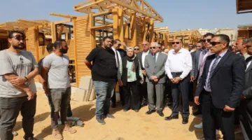 مستشار رئيس الجمهورية للتنمية المحلية يقوم بجولة لتفقد مشروع تطوير منطقة القاهرة الخديوية