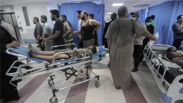 مستشفى العودة في غزة: استمرار احتراق مستودع الأدوية يهدد بتصعيد الأزمة الصحية مستشفى العودة في غزة: استمرار احتراق مستودع الأدوية يهدد بتصعيد الأزمة الصحية