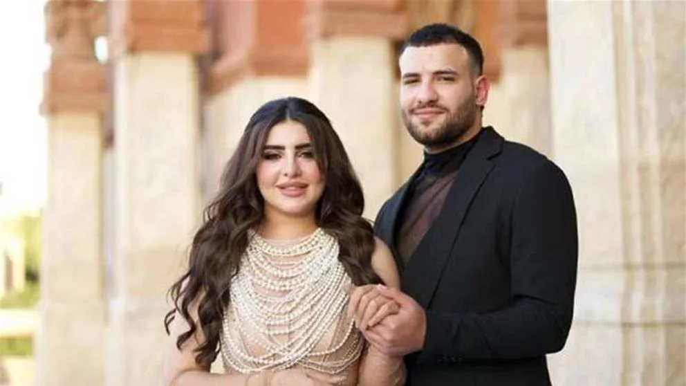 مسلم يحتفل بزفافه ويستجيب لانتقادات ملابسه مسلم يحتفل بزفافه ويستجيب لانتقادات ملابسه