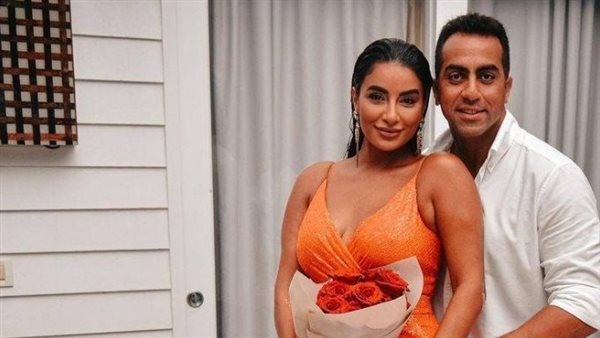 مشاجرة بين الفنانة جوري بكر وطليقها.. والنيابة تدخل على الخط مشاجرة بين الفنانة جوري بكر وطليقها.. والنيابة تدخل على الخط