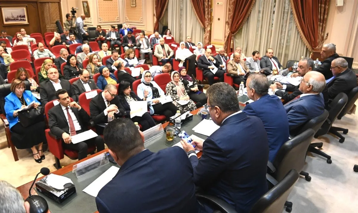 مشاداة بين النواب وأستاذ قانون بسبب اعتبارالاجرة التافهة باطلة لعقد الإيجار مشاداة بين النواب وأستاذ قانون بسبب اعتبارالاجرة التافهة باطلة لعقد الإيجار