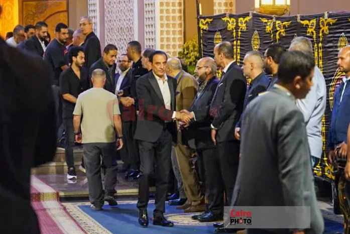 مشاهير الفن والإعلام في عزاء الدكتور وليد مصطفى رئيس مجلس أمناء القاهرة 24 بمسجد الشرطة بالشيخ زايد مشاهير الفن والإعلام في عزاء الدكتور وليد مصطفى رئيس مجلس أمناء القاهرة 24 بمسجد الشرطة بالشيخ زايد