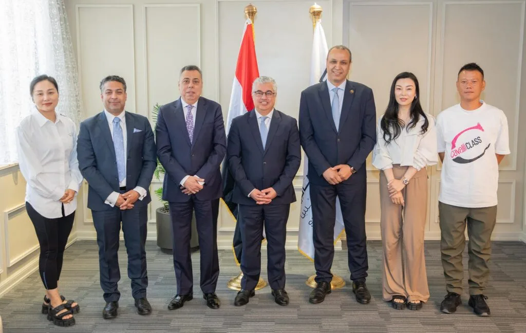 مشروع حديث لإنتاج الملابس الجاهزة في القنطرة غرب بتكاليف تبلغ 7 ملايين دولار
