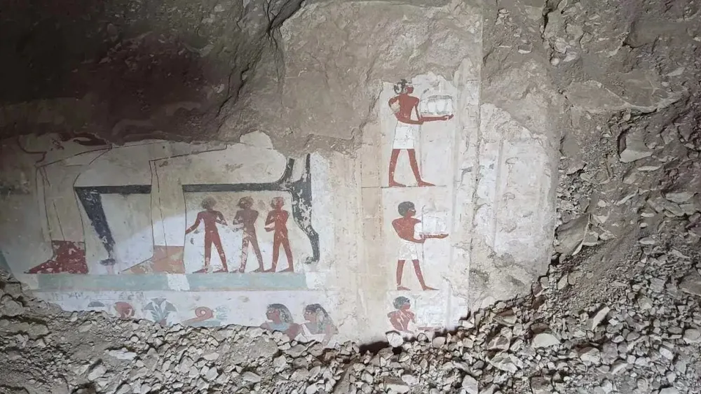 مصر: العثور على ثلاث قبور تاريخية في الأقصر