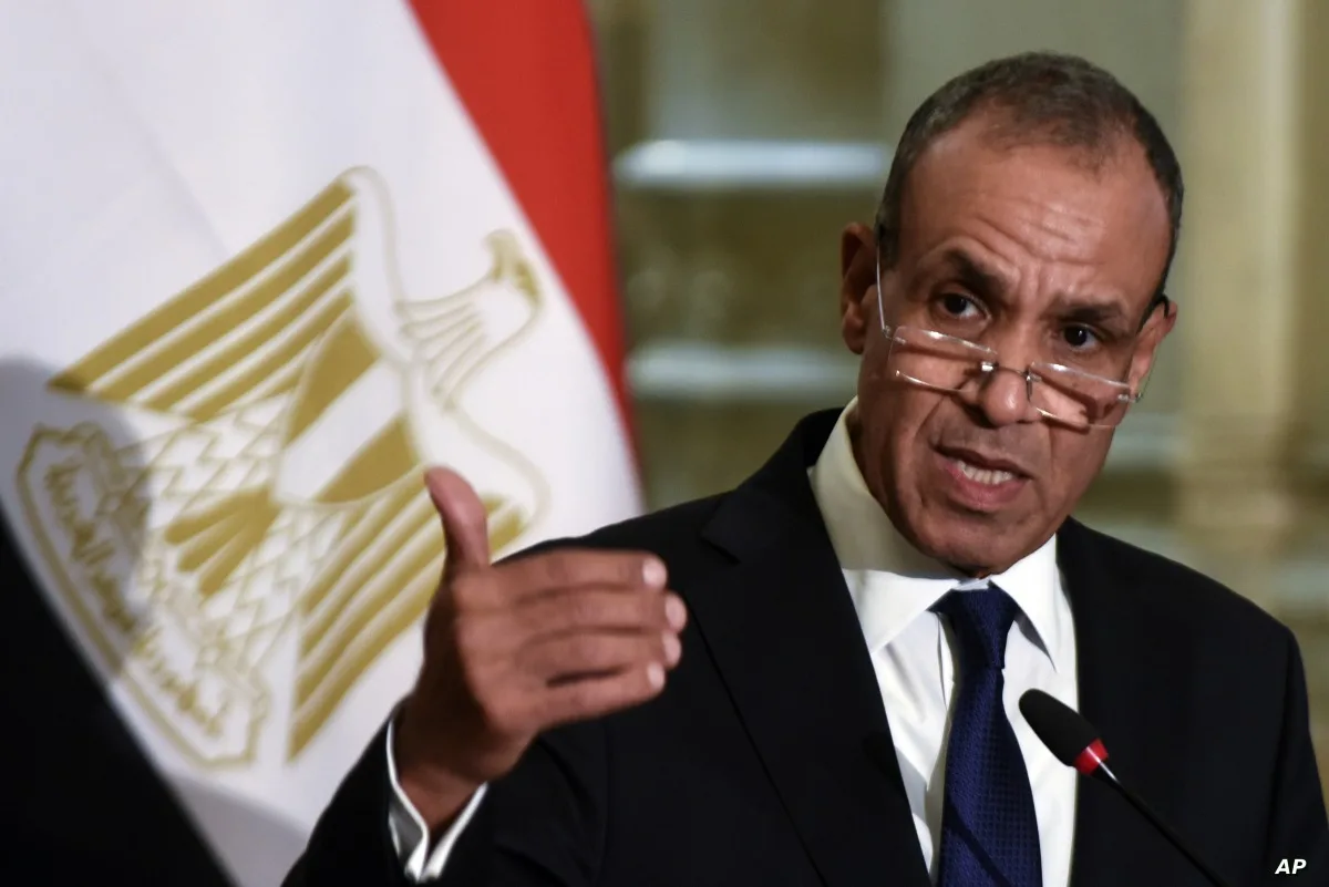 مصر تؤكد استمرار جهود الوساطة بالشراكة مع قطر لاستئناف وقف إطلاق النار في غزة مصر تؤكد استمرار جهود الوساطة بالشراكة مع قطر لاستئناف وقف إطلاق النار في غزة