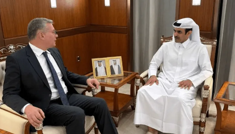 مصر تتفاوض مع قطر لتوقيع اتفاقيات طويلة الأمد لتوريد الغاز الطبيعي. مصر تتفاوض مع قطر لتوقيع اتفاقيات طويلة الأمد لتوريد الغاز الطبيعي.