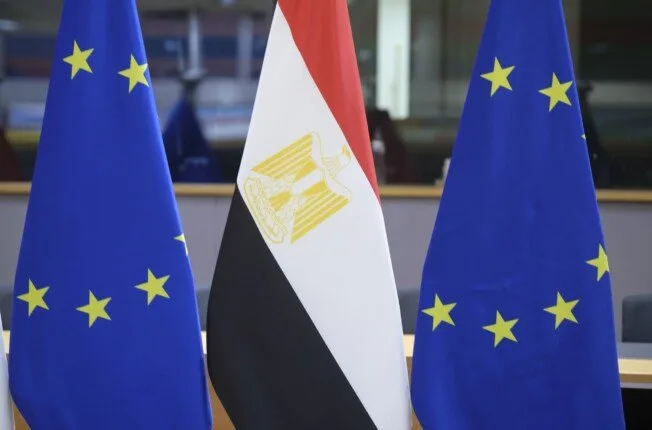 مصر تتلقى تمويلات من دول الاتحاد الأوروبي تصل إلى 4.5 مليار دولار لدعم اقتصادها مصر تتلقى تمويلات من دول الاتحاد الأوروبي تصل إلى 4.5 مليار دولار لدعم اقتصادها