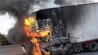 مصرع 2 وإصابة 2 آخرين في حادث مروع بين عدد من السيارات على طريق السويس