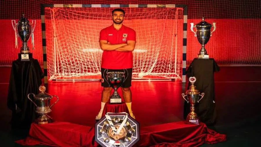 مضر السعودي يتعاقد مع لاعب الأهلي على شكل إعارة