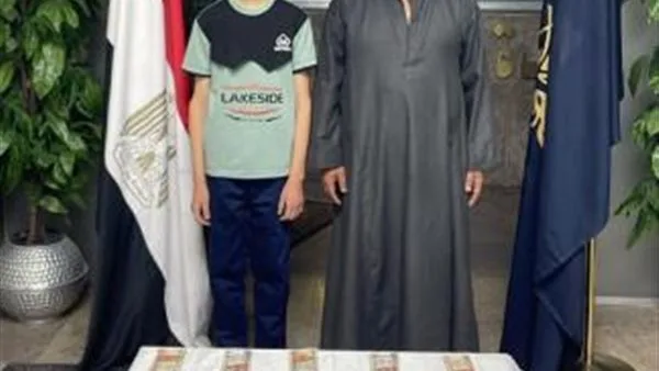 معاك خدمة العملاء.. القبض على المتهمين بالنصب على المواطنين بأسلوب انتحال الصفة بالقاهرة معاك خدمة العملاء.. القبض على المتهمين بالنصب على المواطنين بأسلوب انتحال الصفة بالقاهرة