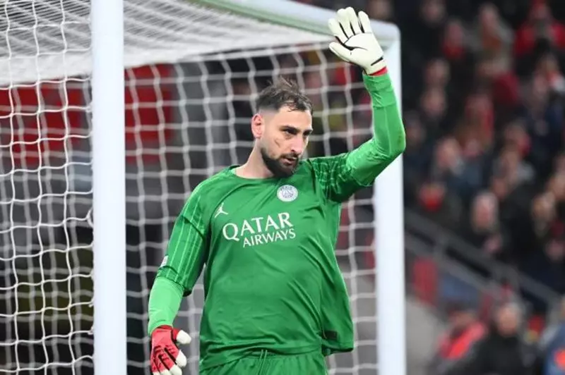 معركة أوروبية على دوناروما.. هل يعود إلى إيطاليا أم يتجه للدوري الإنجليزي؟ معركة أوروبية على دوناروما.. هل يعود إلى إيطاليا أم يتجه للدوري الإنجليزي؟