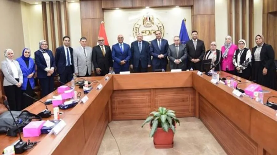 معلومات الاجتماع الخامس عشر للجنة الدائمة الخاصة بدستور الدواء المصري معلومات الاجتماع الخامس عشر للجنة الدائمة الخاصة بدستور الدواء المصري