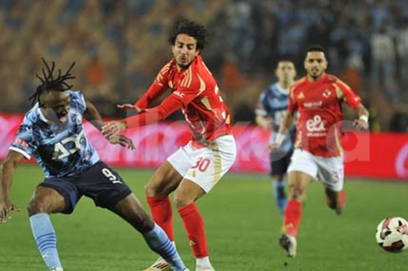 مصدر يكشف مطالب بيراميدز.. “إيقاف الدوري” في المحكمة الرياضية