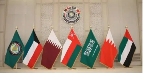 ملك السعودية يدعو سلطان عمان إلى القمة الخليجية الأمريكية ملك السعودية يدعو سلطان عمان إلى القمة الخليجية الأمريكية