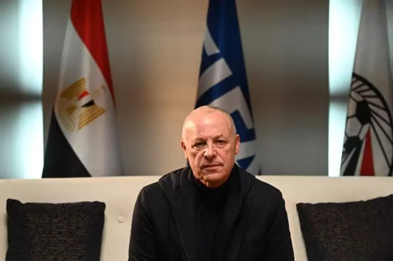 من باراجواي.. أبو ريدة يُهنئ منتخب مصر للشباب تحت 20 عامًا على الوصول لكأس العالم في تشيلي من باراجواي.. أبو ريدة يُهنئ منتخب مصر للشباب تحت 20 عامًا على الوصول لكأس العالم في تشيلي